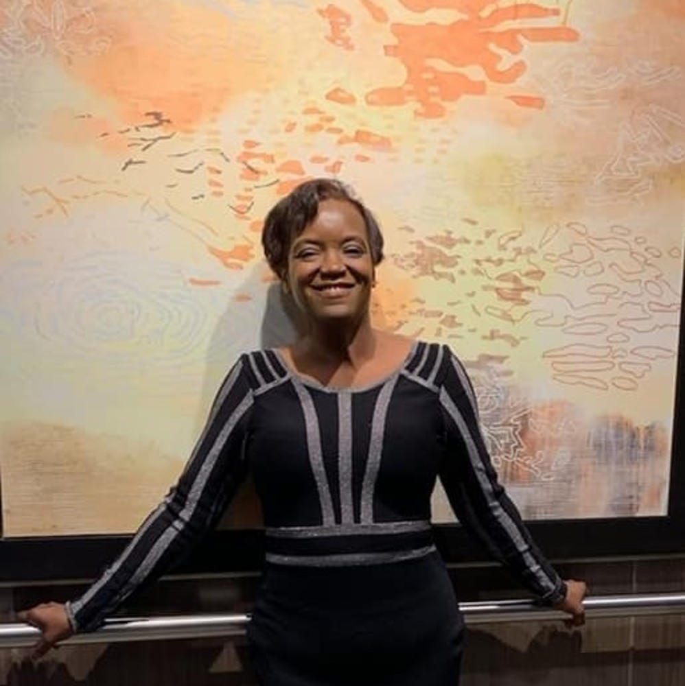 Meet your Posher, Crystal